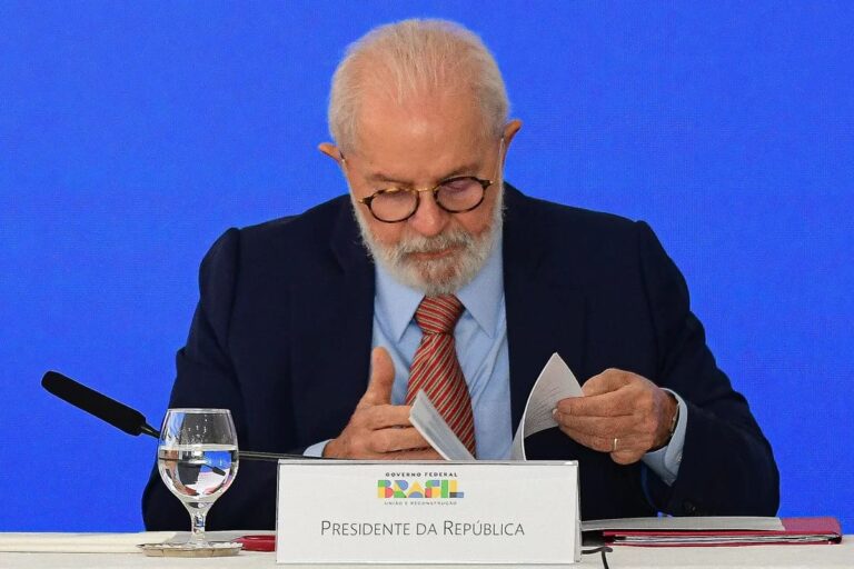Lula diz que “terá o maior prazer” em justificar vetos as emendas parlamentares no Orçamento
