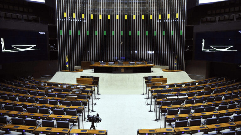 Vídeo: Câmara faz tutorial ensinando a visitar Congresso ‘sem quebrar nada’