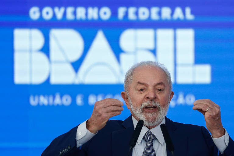 Lula responde a Bolsonaro sobre “perseguição” e diz que governo não manda na PF