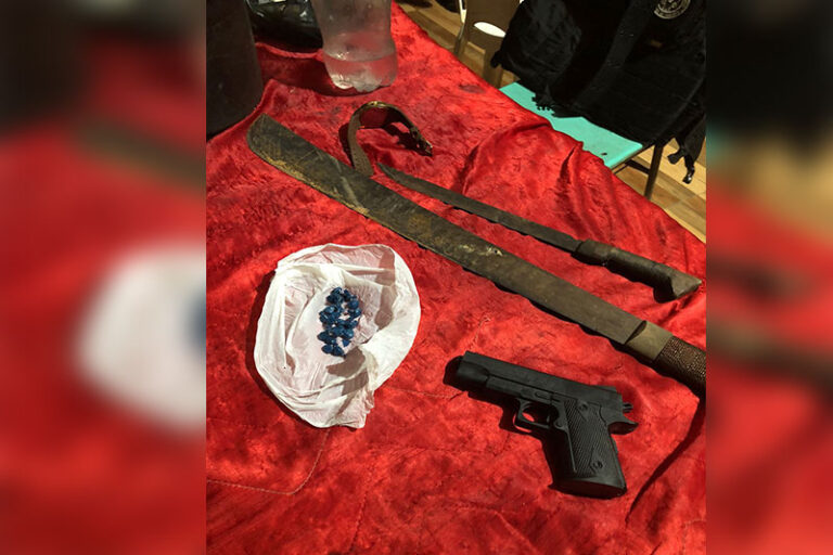 Em Juruá, homem é peso em via pública com pasta base de cocaína e cocaína