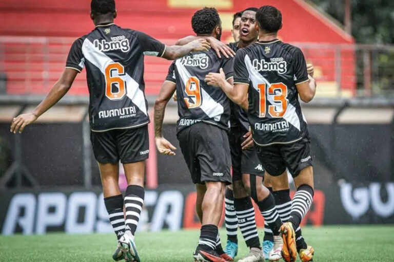 Vasco supera Potyguar na Copinha com gols de Cauã Paixão