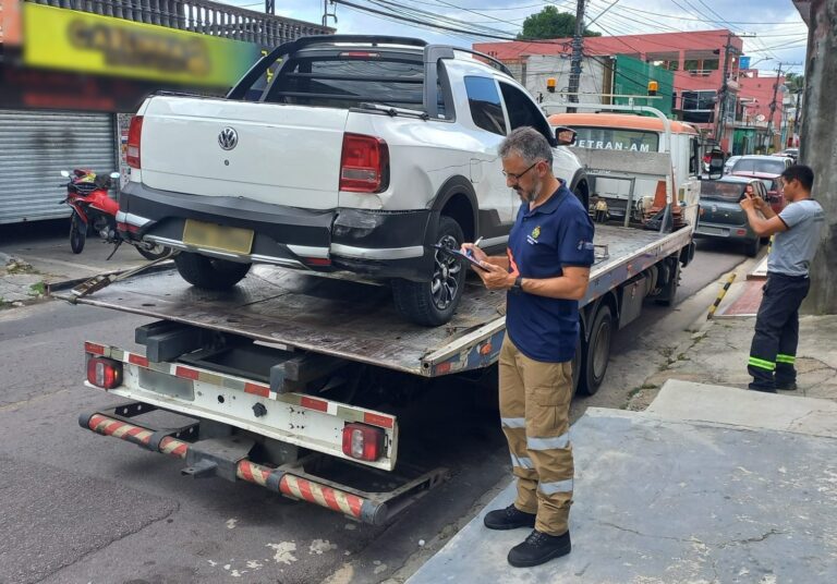 Após colisão, Detran-AM flagra motorista alcoolizado e apreende veículo