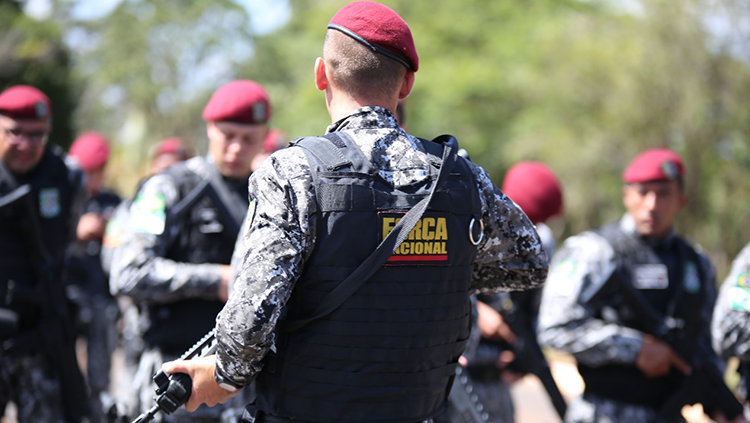 Lewandowski envia cem agentes da Força Nacional para ajudar na busca por fugitivos de Mossoró