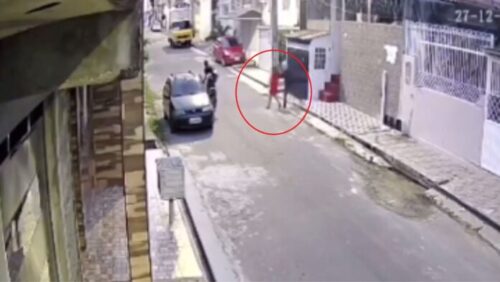 VÍDEO: Trio é preso por suspeita de sequestro e roubo contra uma gerente de motel, em Manaus