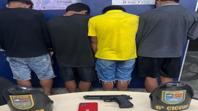 Dupla é presa e menores são apreendidos após roubo de carro e furo de bloqueio policial, em Manaus