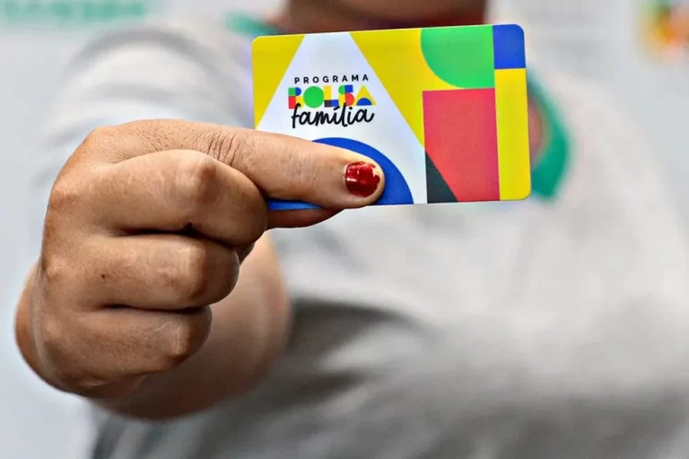 Governo Lula exclui 1,7 milhão de famílias do Bolsa Família após revisão do CadÚnico