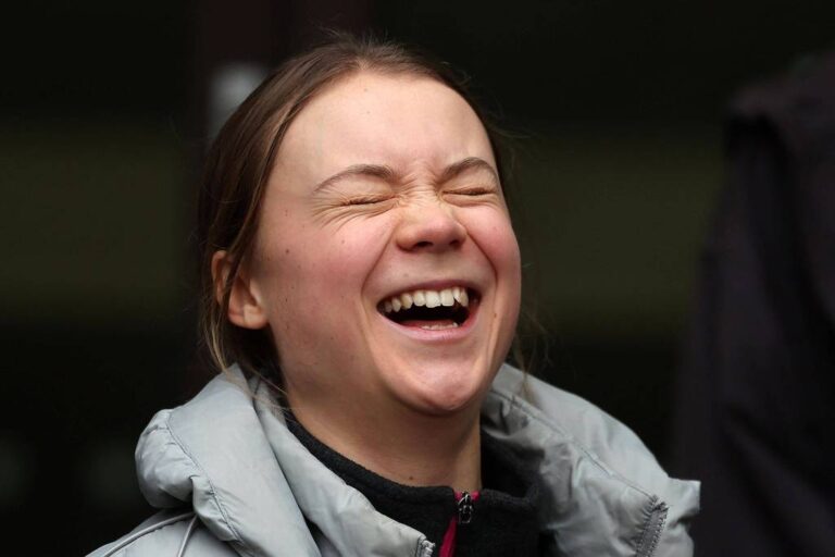 Ativista Greta Thunberg é absolvida após julgamento