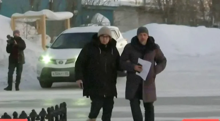 Mãe de Navalny diz sofrer chantagem de autoridades sobre funeral