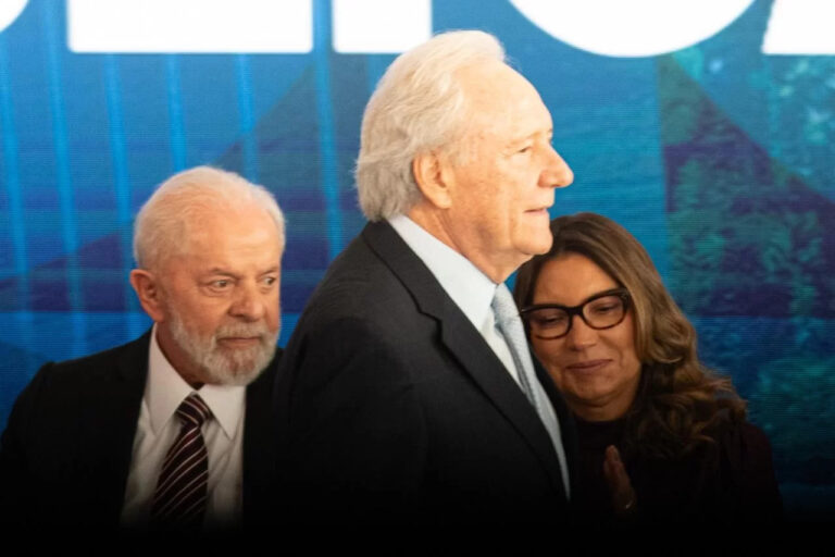 "Polícia Federal não persegue ninguém", diz Lula na posse de Lewandowski