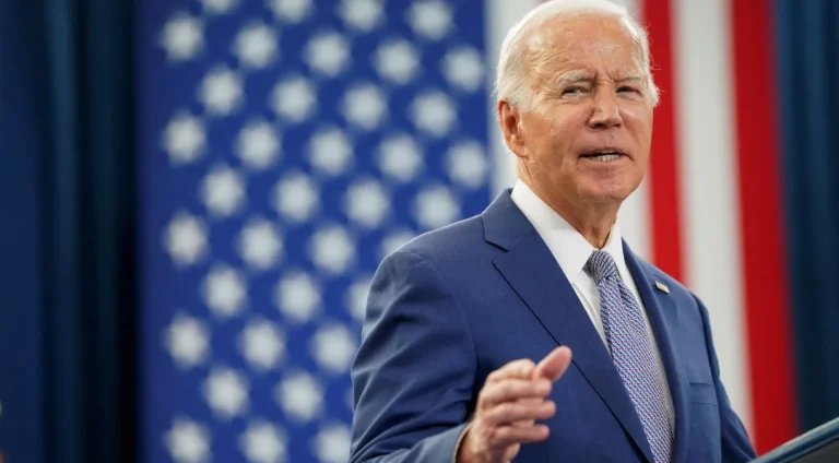 Biden reteve “intencionalmente” documentos confidenciais, afirma relatório