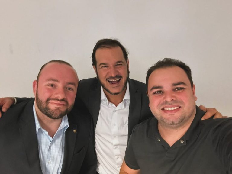 Rueda é eleito novo presidente do União Brasil em meio a racha no partido