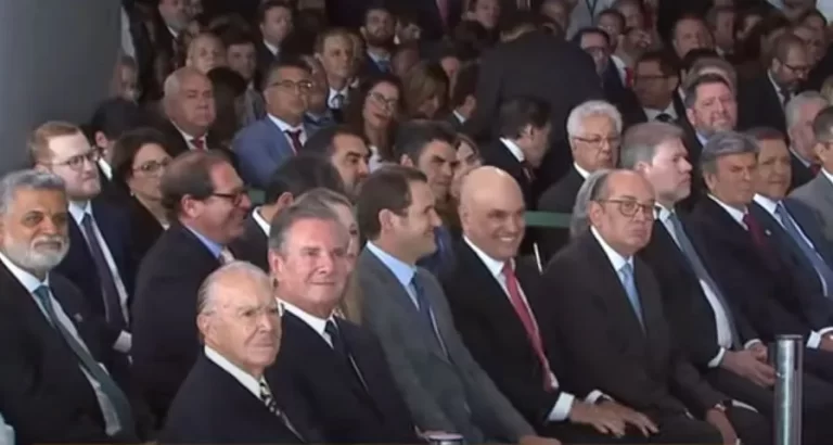 Presente na posse de Lewandowski, Collor é esquecido em discursos   