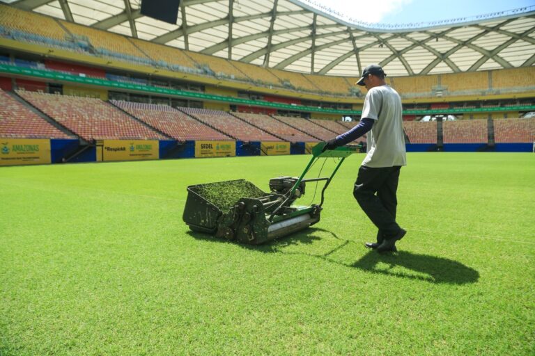 Arena da Amazônia recebe reparos e manutenções para jogo entre Vasco e Audax