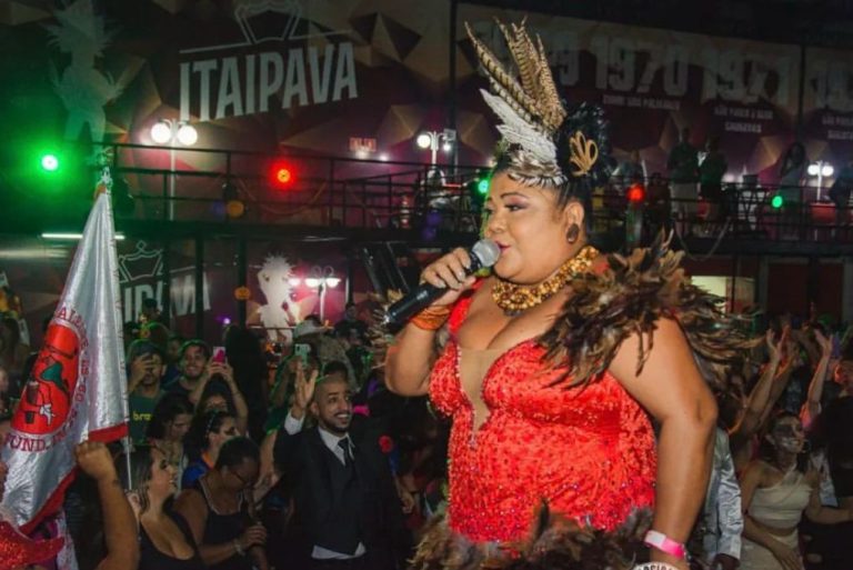Cantora amazonense Márcia Siqueira estreia no Carnaval paulista Cantora amazonense Márcia Siqueira estreia no Carnaval paulista