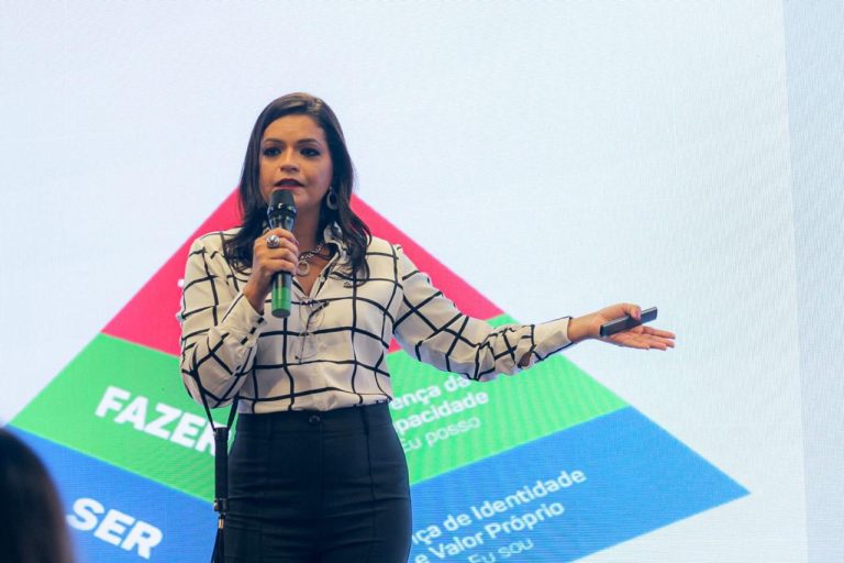 Psicanalista Sarah Moura ajuda a desmistificar a sexualidade