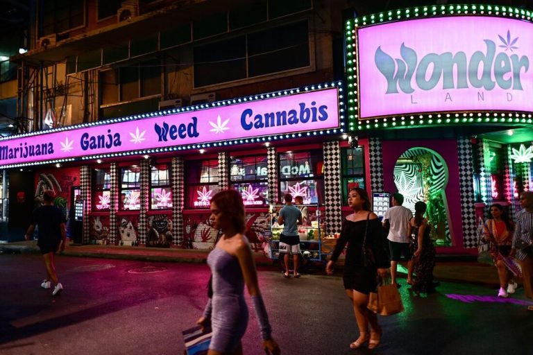 Tailândia inverte decisão e volta a proibir comercialização da maconha
