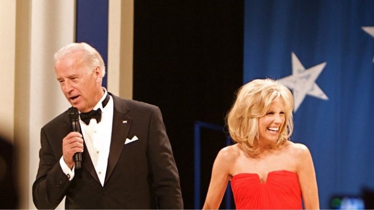 Biden diz em novo livro que ‘sexo bom’ é o segredo de seu longo casamento