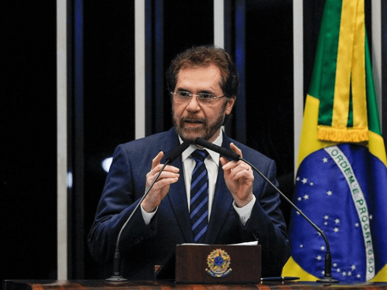 “Acabando com a saidinha, aquela moleza dada aos criminosos”, diz senador Plínio Valério