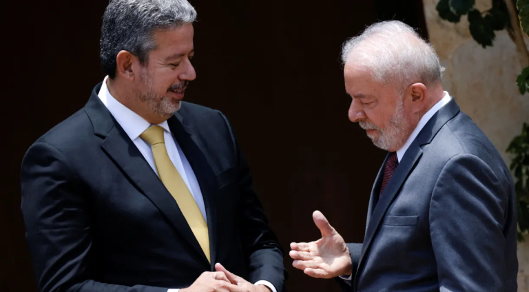 Lula recebe Lira e líderes partidários no Alvorada para tentar avançar em pautas econômicas Lula recebe Lira e líderes partidários no Alvorada para tentar avançar em pautas econômicas