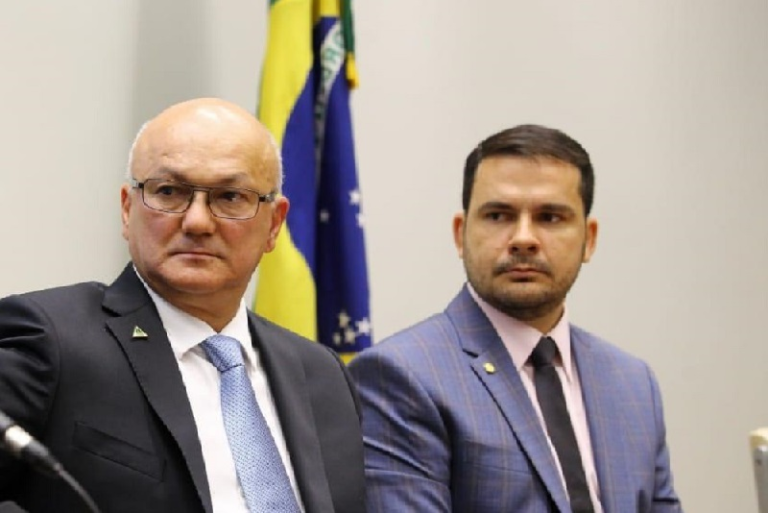 União da direita: Alberto Neto confirma intenção de chapa ‘puro sangue’ com Coronel Menezes