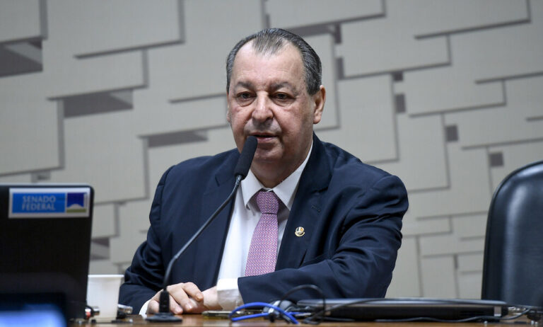 Omar Aziz pode ter sido monitorado pela “Abin paralela”