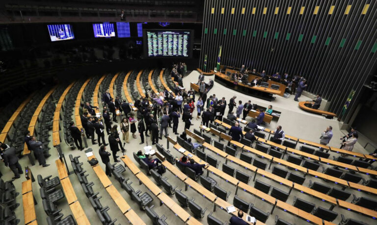 Congresso define as pautas prioritárias para o ano legislativo de 2024; entre elas a reforma tributária Congresso define as pautas prioritárias para o ano legislativo de 2024; entre elas a reforma tributária
