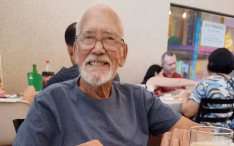 Idoso conhecido como "terror do INSS" completa 123 anos e está "bem de saúde", diz a família