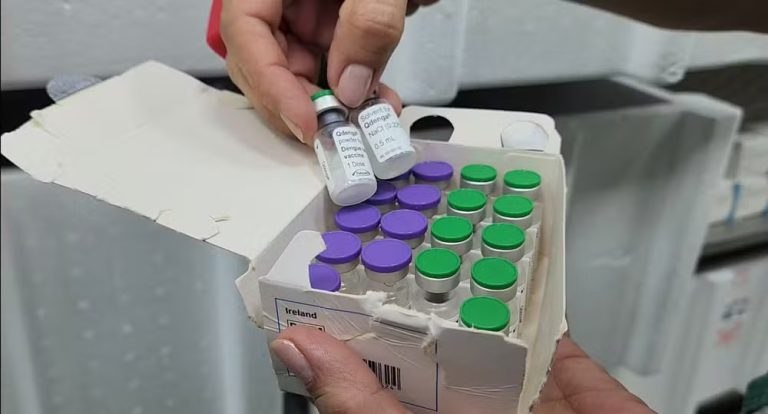 FVS inicia distribuição das vacinas contra dengue para secretarias do AM