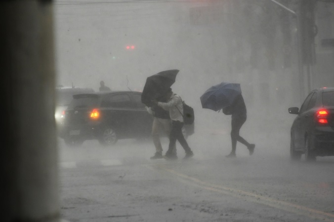 São Paulo fica em estado de alerta após forte chuva