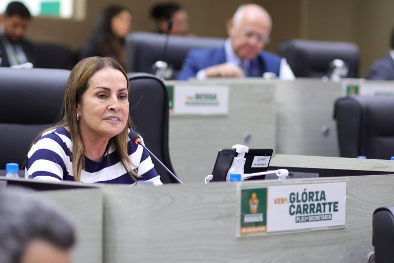 Glória Carratte prepara saída do PL de Bolsonaro para o PSB: “Sou uma vereadora de bairro”