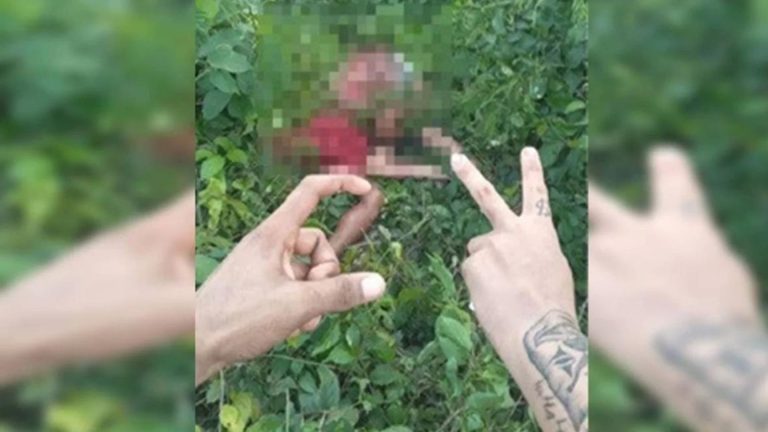VÍDEO: Membros do CV gravam vítima degolada e deixam cabeça dentro de mochila, em Cuiabá VÍDEO: Membros do CV gravam vítima degolada e deixam cabeça dentro de mochila, em Cuiabá