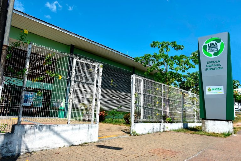 UEA lança curso pré-vestibular presencial com 260 vagas