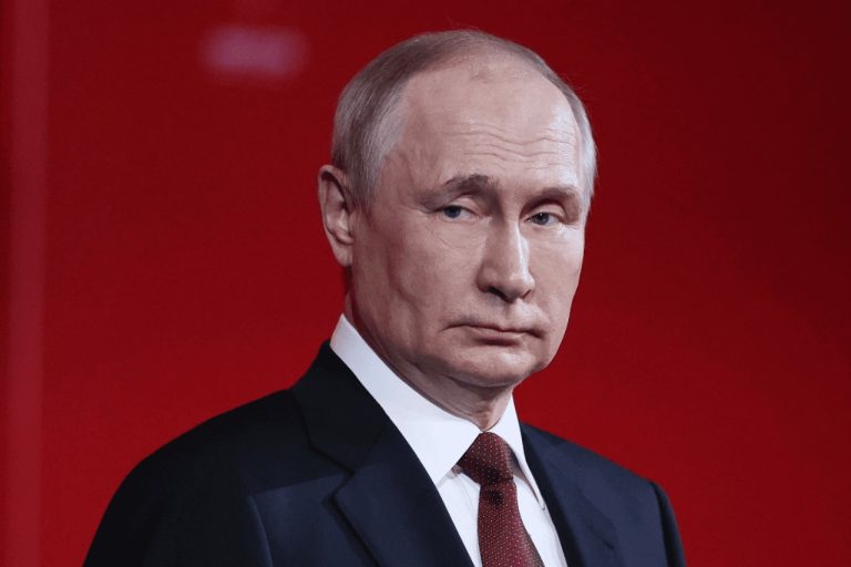 Rússia diz que cancelou ataque à Ucrânia após ligação entre Putin e Trump