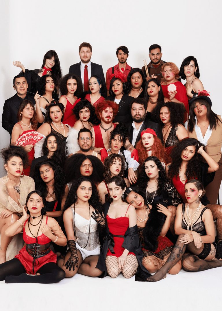 Cabaré Chinelo lança álbum com trilha sonora do espetáculo no palco do Teatro Amazonas