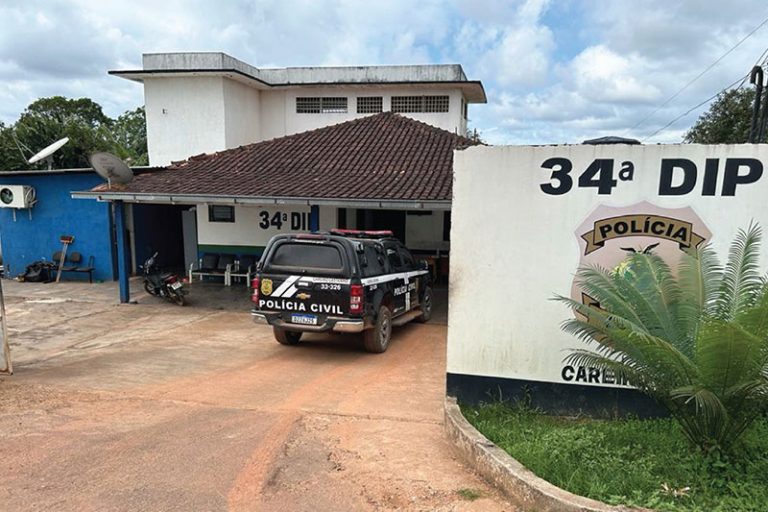 Casal é preso com maconha tipo skunk e cocaína em Careiro Castanho