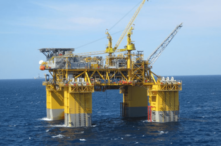 Com R$ 124,6 bilhões, lucro da Petrobras cai 33% em 2023 Com R$ 124,6 bilhões, lucro da Petrobras cai 33% em 2023