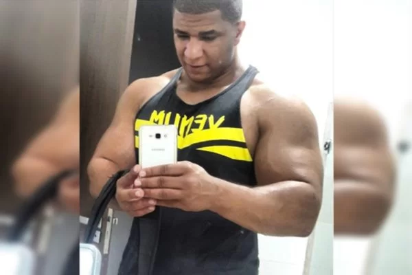 Vigilante é emboscado e leva 7 tiros em posto de gasolina no DF