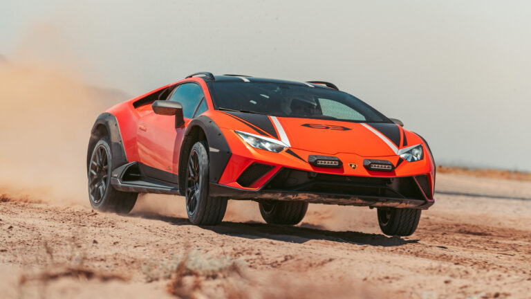 Lamborghini lança no Brasil carro de R$ 4 milhões "à prova de buraco"