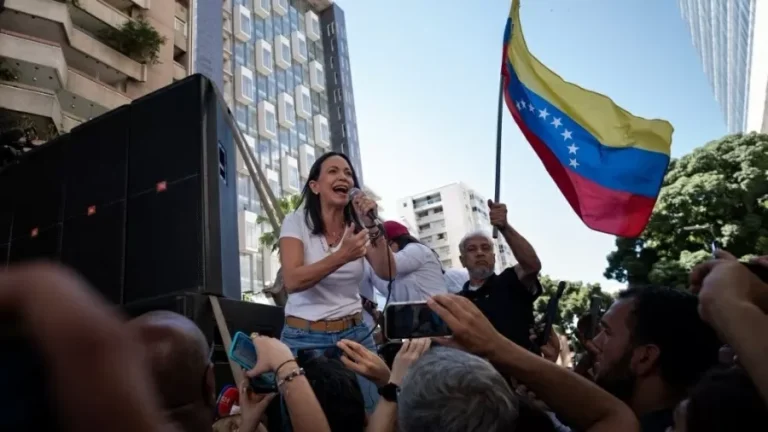 Acusada de “desestabilização”, opositora sofre ofensiva judicial na Venezuela   