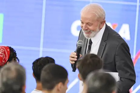 “Brasil tem uma eterna dívida com a educação”, diz presidente Lula