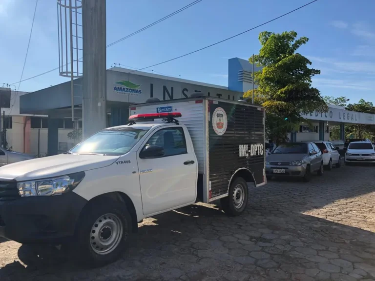 Em Manaus, homem entrega celular em assalto, mas é baleado e morre