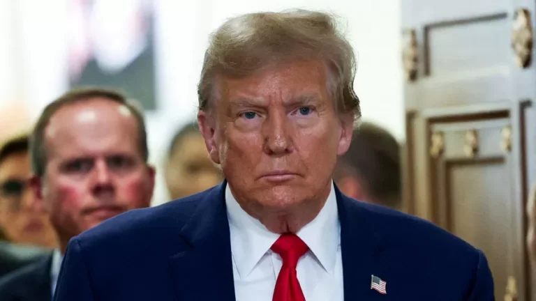 Juíza recusa pedido de Trump para adiar seu primeiro julgamento criminal