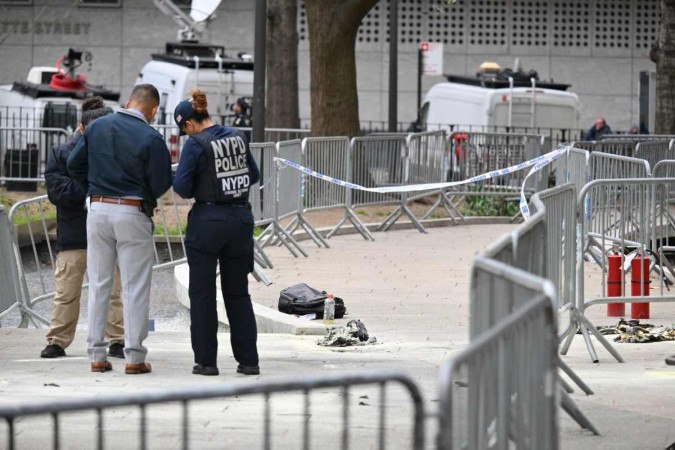 Estados Unidos: Morre homem que ateou fogo no próprio corpo durante julgamento de Trump