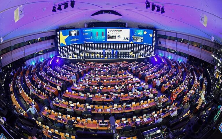 Bélgica abre investigação sobre suposta "interferência" russa no Parlamento Europeu