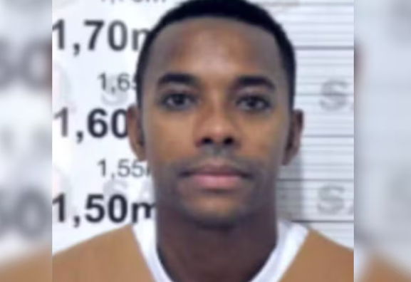 Defesa de Robinho faz novo recurso ao STF e pede liberdade do ex-jogador