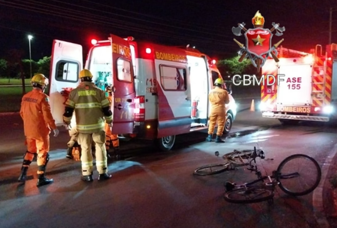 Motorista atropela cinco ciclistas no DF; Dois ficam em estado grave