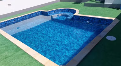 Criança morre afogada em piscina de casa em SC