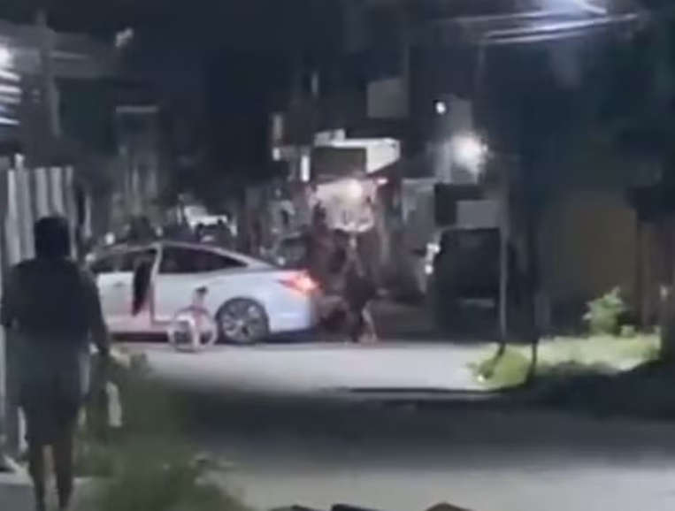 Corpo de PM é encontrado em porta-malas de carro, no RJ