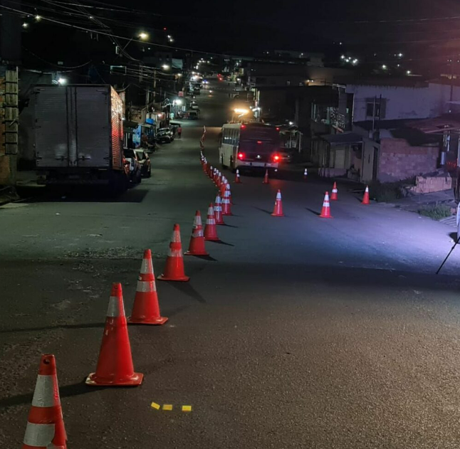 Homem é preso após tentar fugir de barreira policial em Manaus