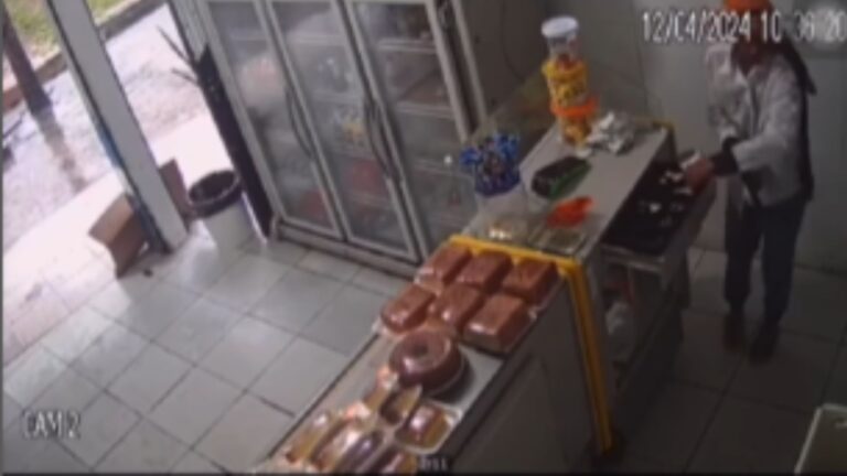 VÍDEO: Padaria é assaltada no bairro Alvorada, em Manaus